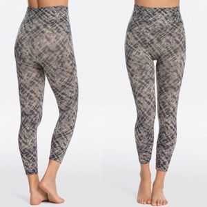 2. SPANX Look at Me Now Control Cropped Lamn Leggings Grey Watercolor